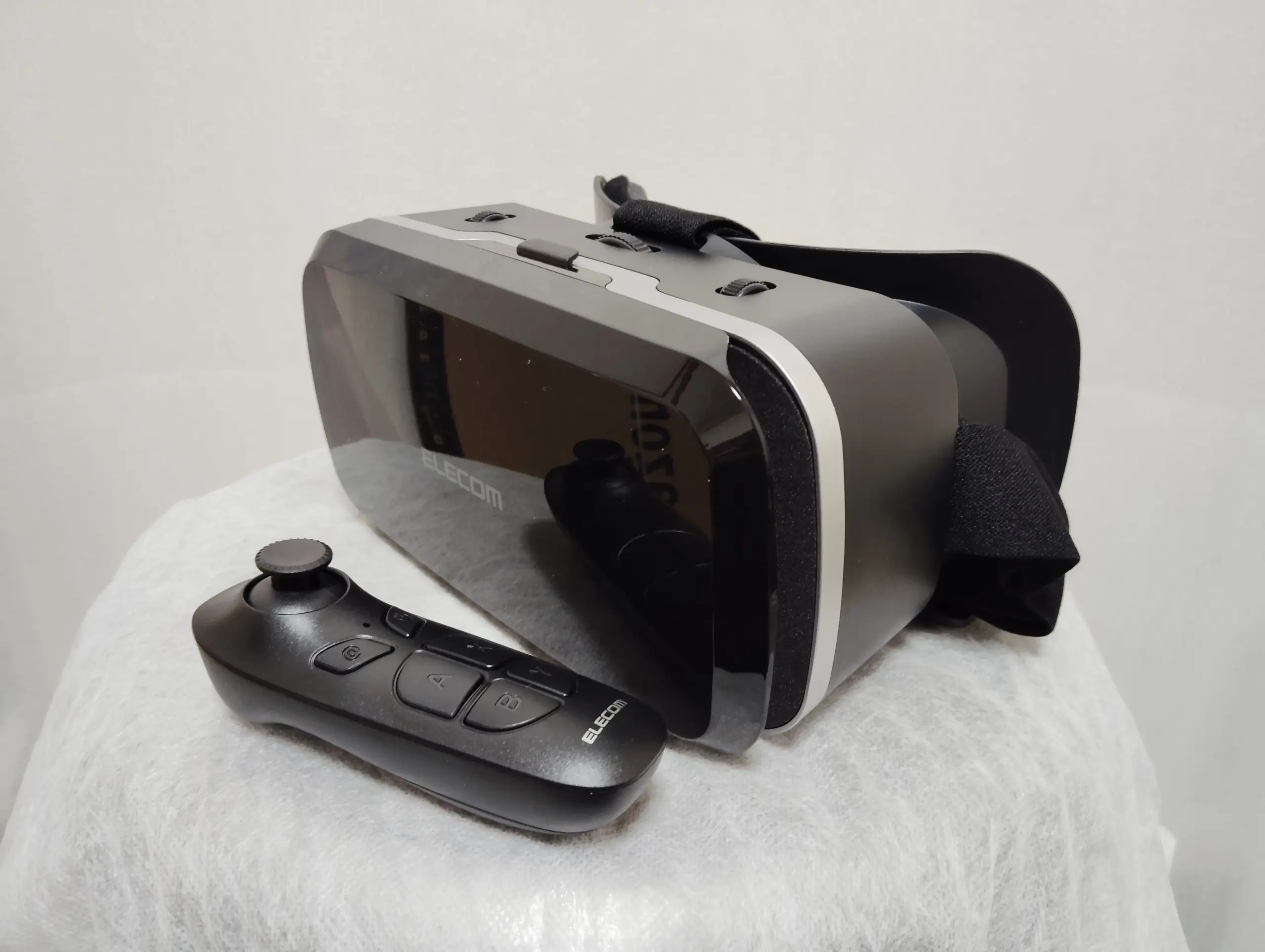 スマホ型のVRゴーグル